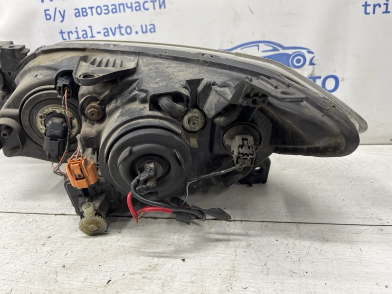 Фара правая 3 2003-2009 BK 1.6 бензин Z6 Фара правая 3 2003-2009 BK 1.6 бензин Z6