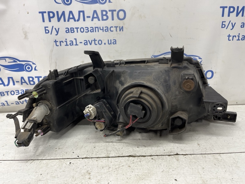 Фара левая галоген Pajero Sport 1996-2008 K9 2.5 Diesel 4D56 Фара левая галоген Pajero Sport 1996-2008 K9 2.5 Diesel 4D56