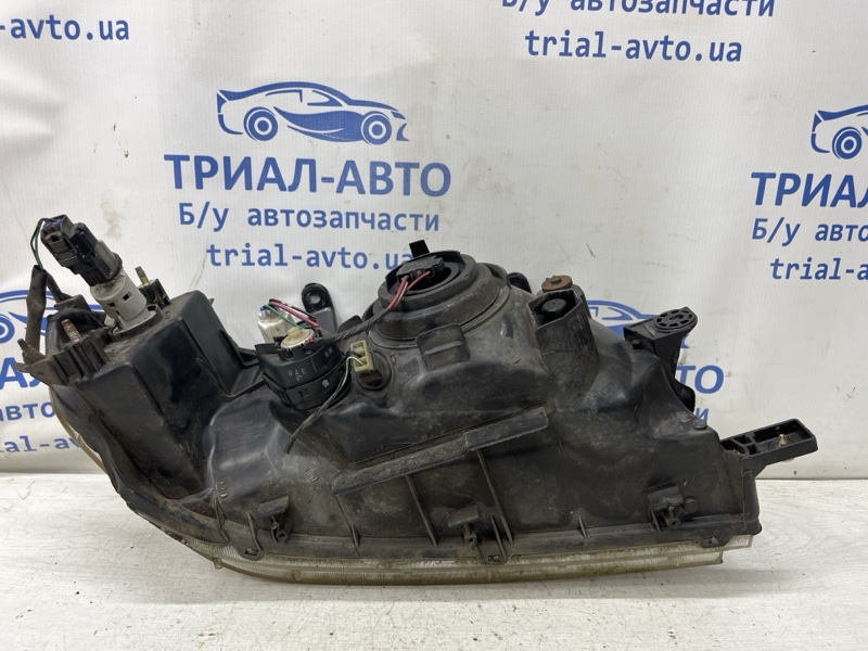 Фара левая галоген Pajero Sport 1996-2008 K9 2.5 Diesel 4D56 Фара левая галоген Pajero Sport 1996-2008 K9 2.5 Diesel 4D56