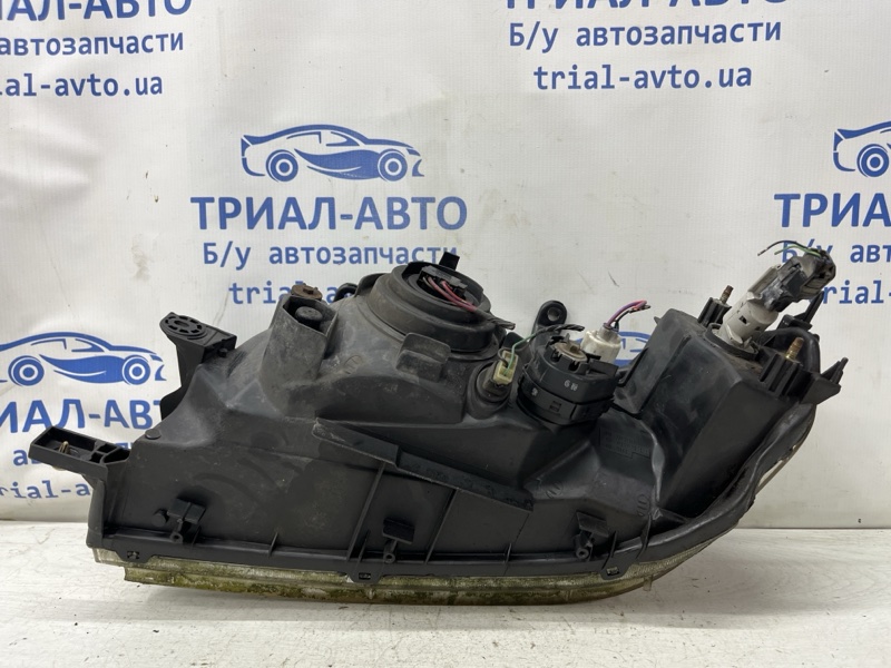 Фара правая галоген Pajero Sport 1996-2008 K9 2.5 Diesel 4D56 Фара правая галоген Pajero Sport 1996-2008 K9 2.5 Diesel 4D56