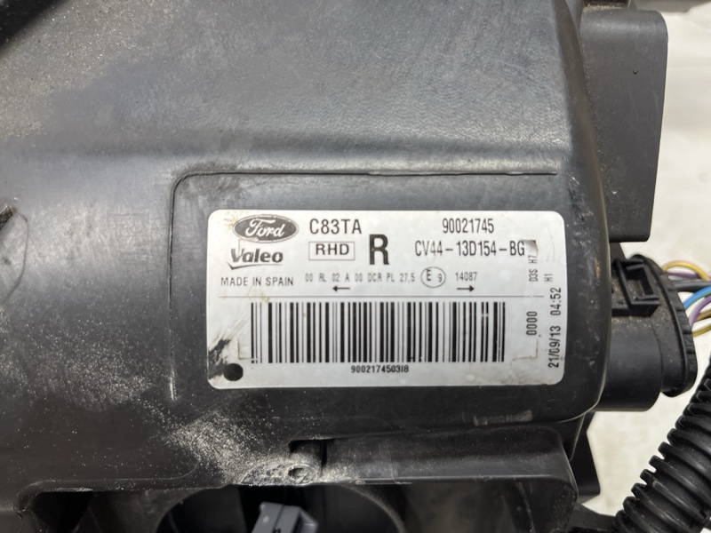 Фара правая Ксенон Kuga 2011-2019 CBS 2.0 diesel Фара правая Ксенон Kuga 2011-2019 CBS 2.0 diesel