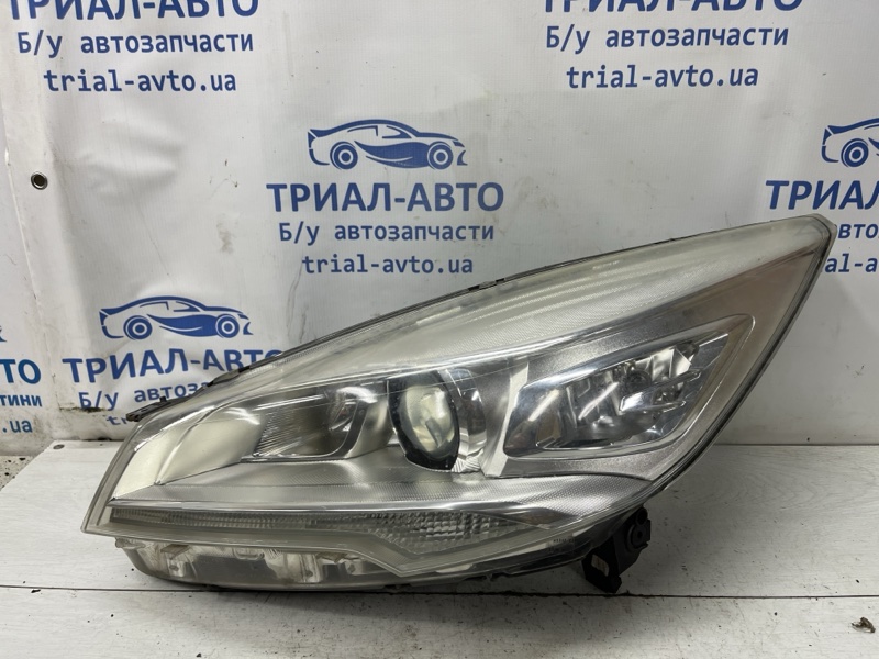 Фара левая Ксенон Kuga 2011-2019 CBS 2.0 diesel Фара левая Ксенон Kuga 2011-2019 CBS 2.0 diesel