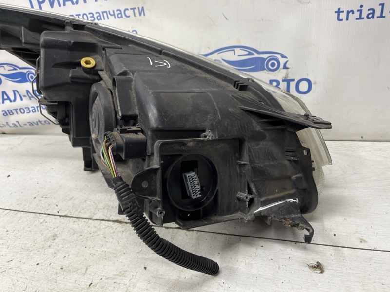 Фара левая Ксенон Kuga 2011-2019 CBS 2.0 diesel Фара левая Ксенон Kuga 2011-2019 CBS 2.0 diesel