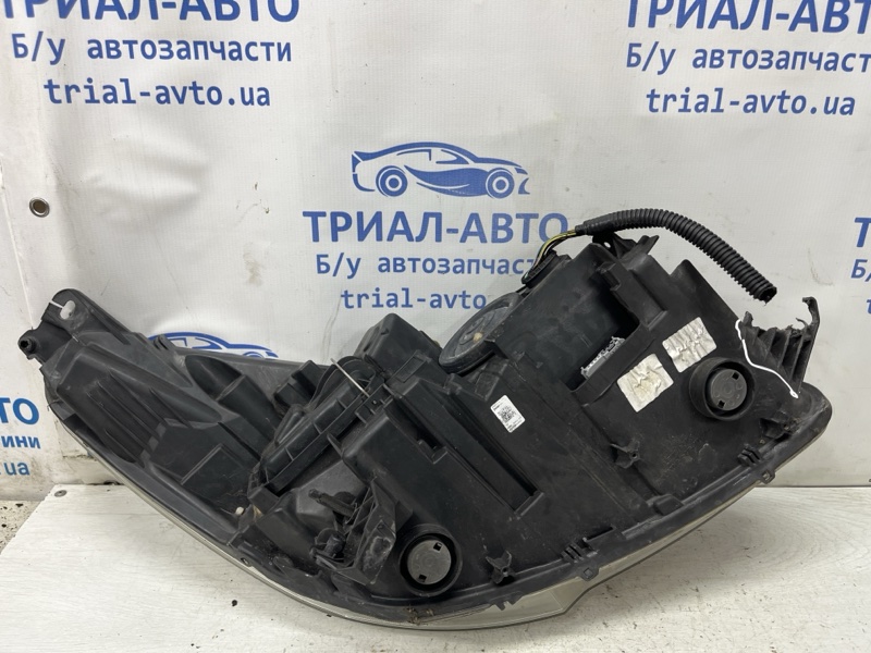 Фара левая Ксенон Kuga 2011-2019 CBS 2.0 diesel Фара левая Ксенон Kuga 2011-2019 CBS 2.0 diesel