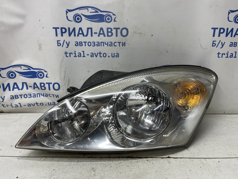 Запчасть фара левая Kia Ceed 2006-2012 ED 1.6 diesel D4FB 921011H000 Б/У Фара левая Kia Ceed 2006-2012 ED 1.6 diesel D4FB 921011H000 Б/У