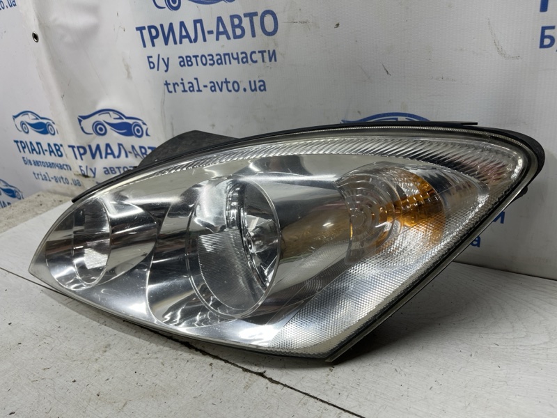 Фара левая Ceed 2006-2012 ED 1.6 diesel D4FB Фара левая Ceed 2006-2012 ED 1.6 diesel D4FB