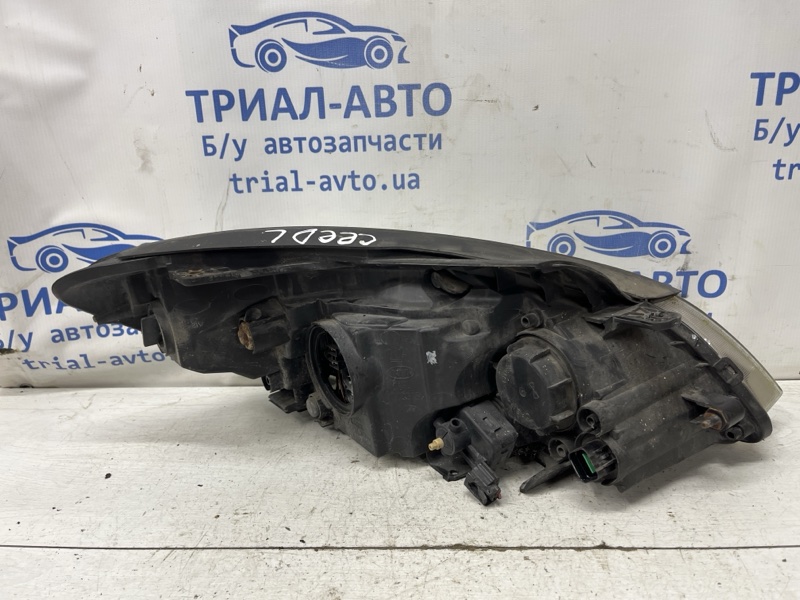 Фара левая Ceed 2006-2012 ED 1.6 diesel D4FB Фара левая Ceed 2006-2012 ED 1.6 diesel D4FB