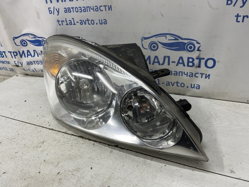 Фара правая Ceed 2006-2012 ED 1.6 diesel D4FB Фара правая Ceed 2006-2012 ED 1.6 diesel D4FB