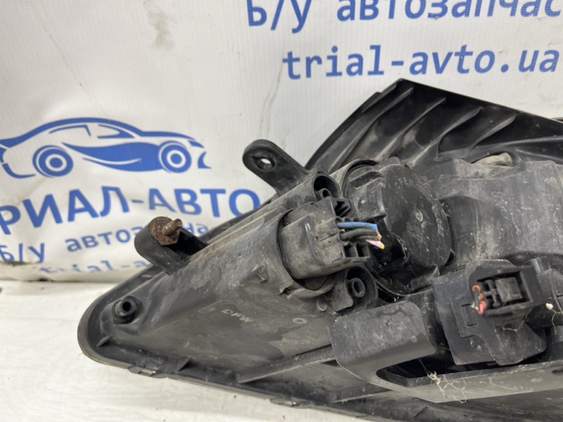 Фара правая Ceed 2006-2012 ED 1.6 diesel D4FB Фара правая Ceed 2006-2012 ED 1.6 diesel D4FB