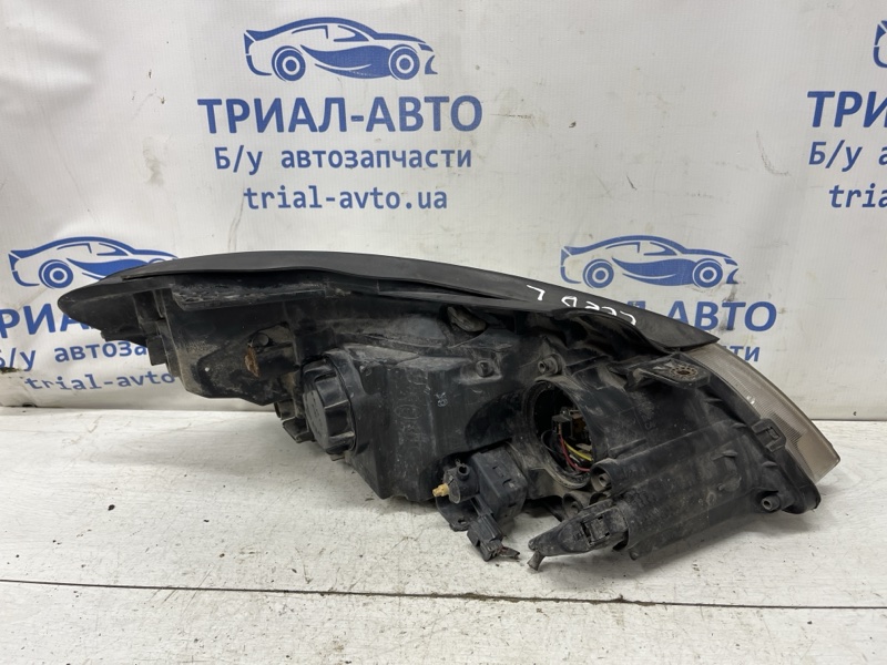 Фара левая Ceed 2006-2012 ED 1.6 diesel D4FB Фара левая Ceed 2006-2012 ED 1.6 diesel D4FB