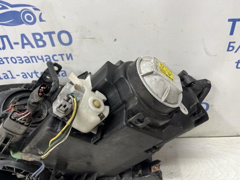 Фара правая Ксенон CX 7 2006-2012 ER 2.2 дизель MZR-CD Фара правая Ксенон CX 7 2006-2012 ER 2.2 дизель MZR-CD