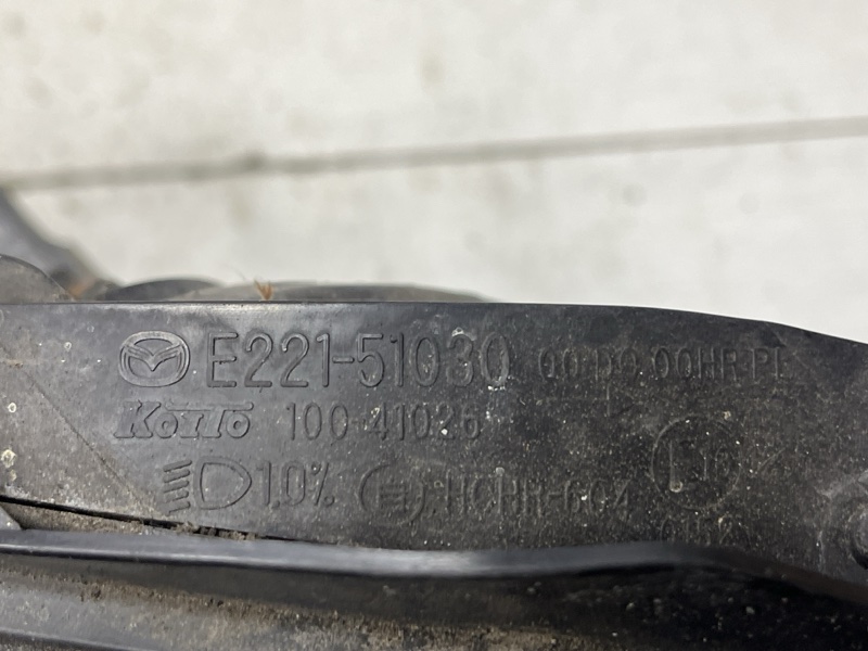 Фара правая Ксенон CX 7 2006-2012 ER 2.2 дизель MZR-CD Фара правая Ксенон CX 7 2006-2012 ER 2.2 дизель MZR-CD