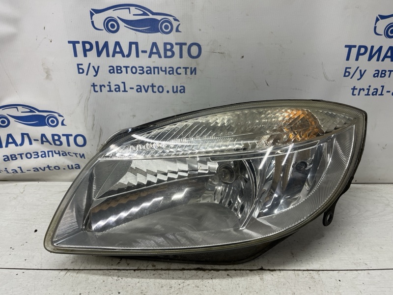 Фара левая Fabia 2007-2014 5J 1.4 diesel Фара левая Fabia 2007-2014 5J 1.4 diesel