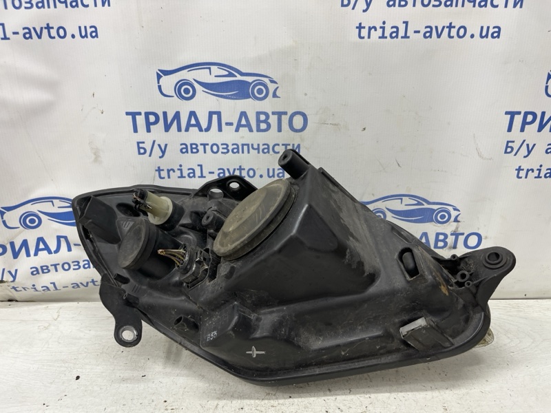 Фара левая Fabia 2007-2014 5J 1.4 diesel Фара левая Fabia 2007-2014 5J 1.4 diesel