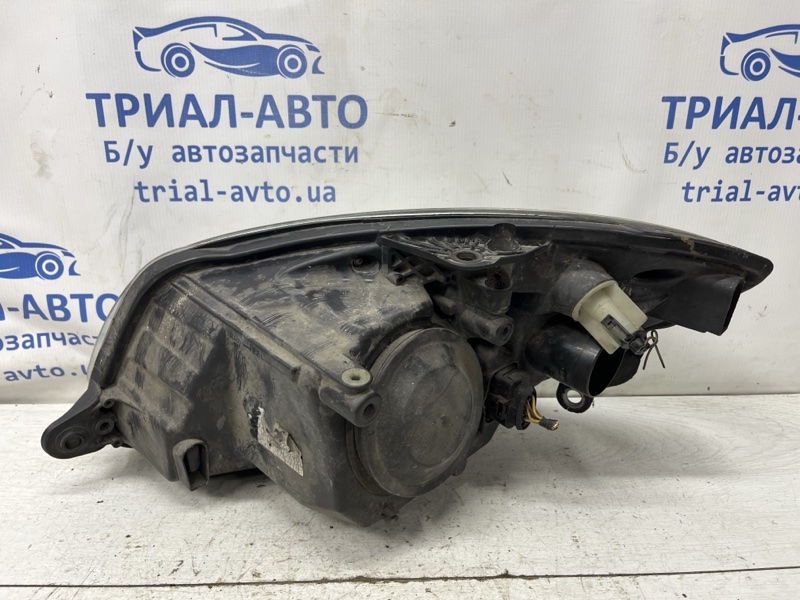 Фара правая Fabia 2007-2014 5J 1.4 diesel Фара правая Fabia 2007-2014 5J 1.4 diesel
