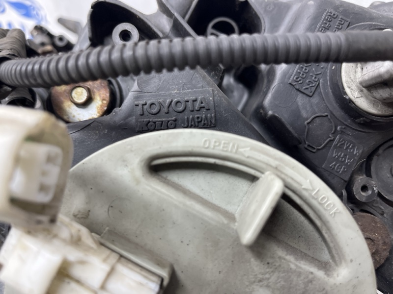 Фара правая Ксенон RX 350 2003-2009 XU30 3.5 Бензин 2GRFE Фара правая Ксенон RX 350 2003-2009 XU30 3.5 Бензин 2GRFE