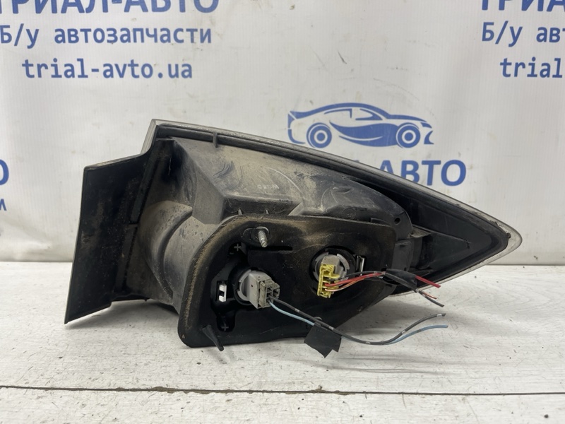 Фонарь задний внешний левый 3 2003-2009 BK 1.6 бензин Z6 Фонарь задний внешний левый 3 2003-2009 BK 1.6 бензин Z6