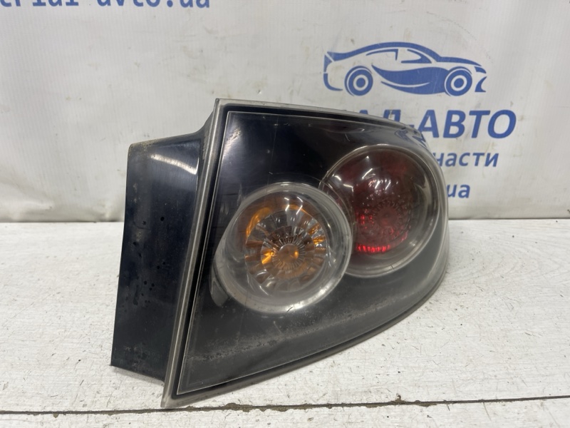Запчасть фонарь задний внешний правый Mazda 3 2003-2009 BK 1.6 бензин Z6 BR5H-51-150C Б/У Фонарь задний внешний правый Mazda 3 2003-2009 BK 1.6 бензин Z6 BR5H-51-150C Б/У