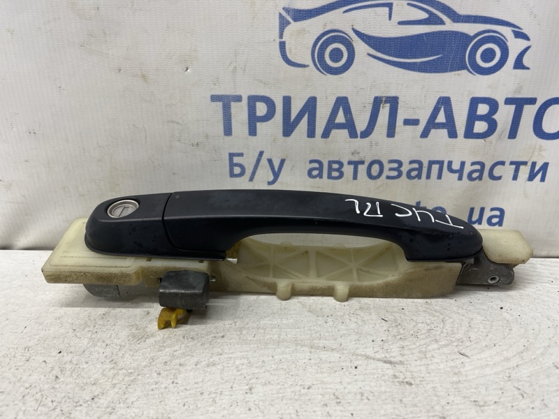 Ручка двери внешняя передняя левая Hyundai Tucson JM 2.0 diesel D4EA Ручка двери внешняя передняя левая Hyundai Tucson JM 2.0 diesel D4EA
