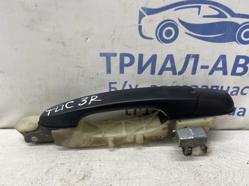 Ручка двери внешняя задняя правая Tucson 2004-2009 JM 2.0 diesel D4EA Ручка двери внешняя задняя правая Tucson 2004-2009 JM 2.0 diesel D4EA