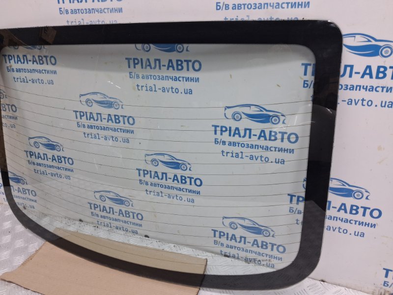 Стекло в кузов заднее 3 2003-2009 BK 1.6 бензин Z6 Стекло в кузов заднее 3 2003-2009 BK 1.6 бензин Z6
