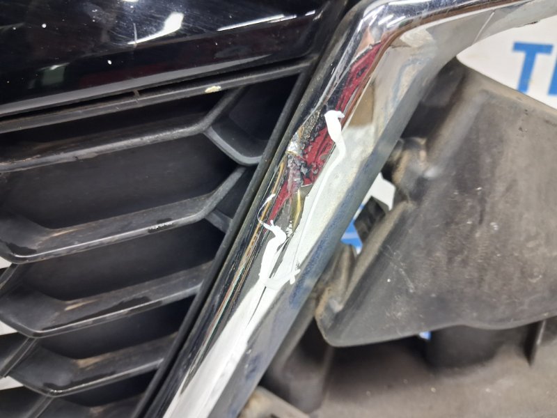 Решетка радиатора CX 5 2011-2017 KE 2.2 diesel Решетка радиатора CX 5 2011-2017 KE 2.2 diesel