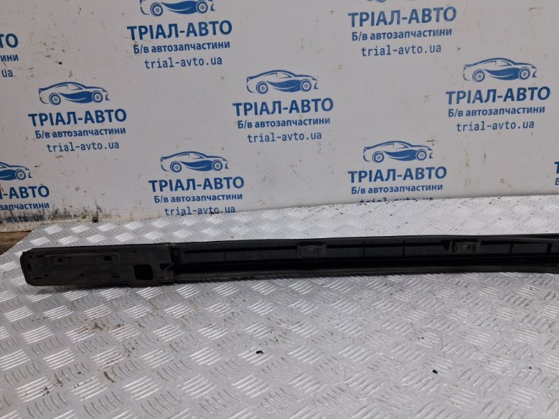 Рейлинг на крышу правый Tucson 2004-2009 JM 2.0 diesel D4EA Рейлинг на крышу правый Tucson 2004-2009 JM 2.0 diesel D4EA