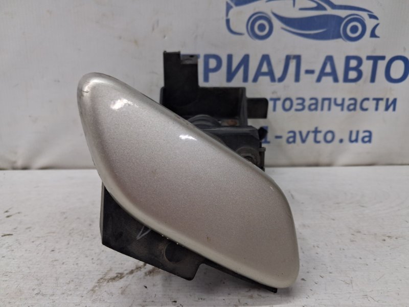 Запчасть омыватель фары правый Mazda 3 2003-2009 BK 1.6 бензин Z6 BP4K-51-826B Б/У Омыватель фары правый Mazda 3 2003-2009 BK 1.6 бензин Z6 BP4K-51-826B Б/У