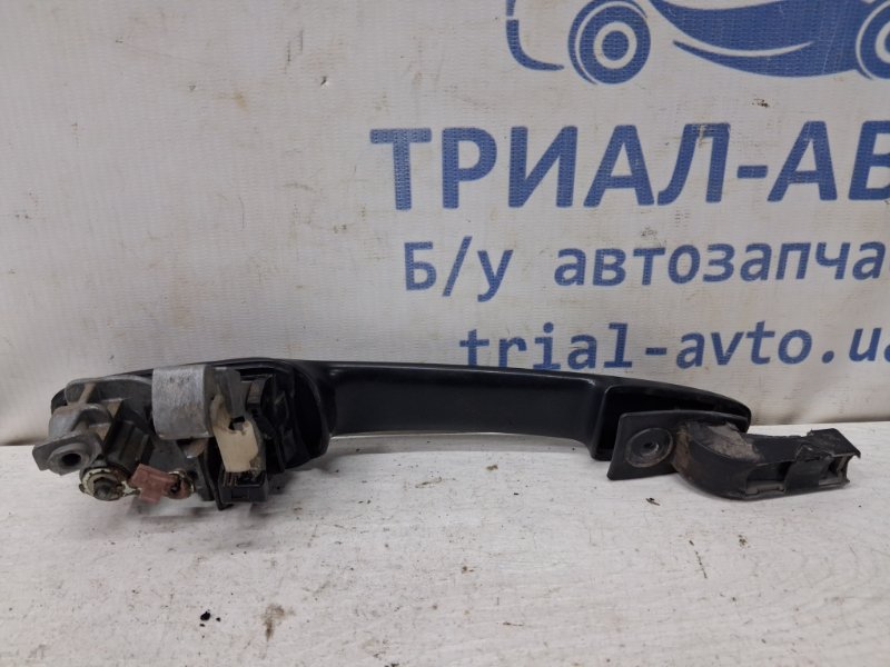 Ручка двери внешняя передняя левая Mazda 3 BK 1.6 бензин Z6 Ручка двери внешняя передняя левая Mazda 3 BK 1.6 бензин Z6