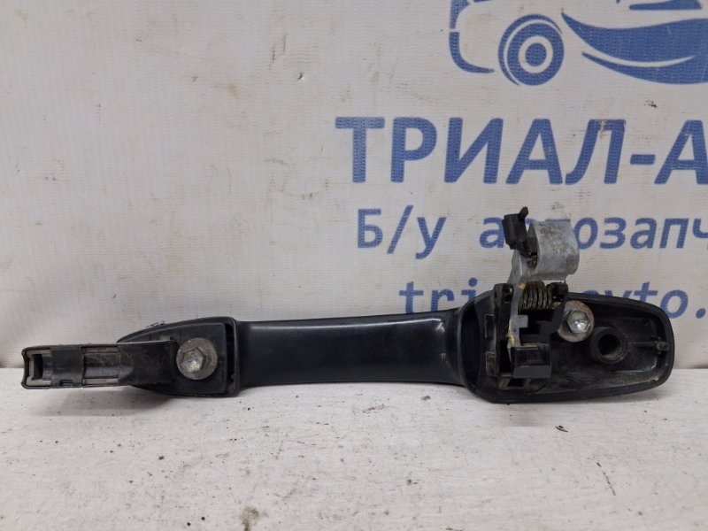 Ручка двери внешняя задняя правая Mazda 3 BK 1.6 бензин Z6 Ручка двери внешняя задняя правая Mazda 3 BK 1.6 бензин Z6