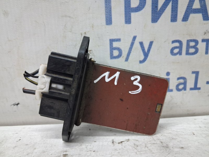 Запчасть резистор печки Mazda 3 2003-2009 BK 1.6 бензин Z6 BVTB-61-B15 Б/У Резистор печки Mazda 3 2003-2009 BK 1.6 бензин Z6 BVTB-61-B15 Б/У