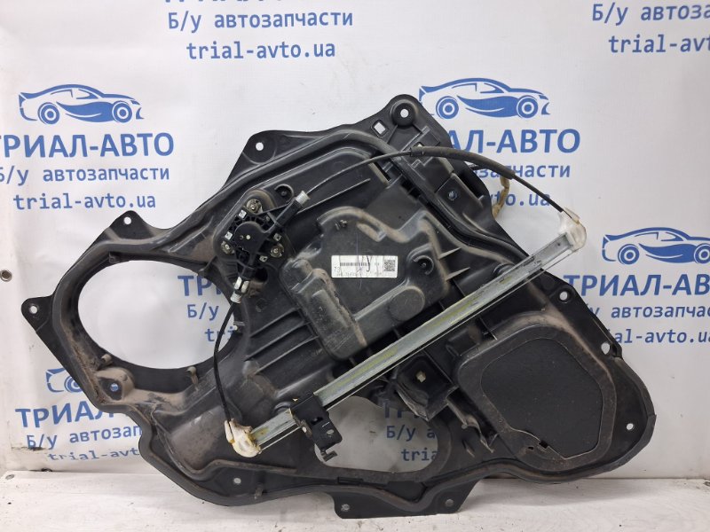 Стеклоподъемник задний левый (ручной) 3 2003-2009 BK 1.6 бензин Z6 Стеклоподъемник задний левый (ручной) 3 2003-2009 BK 1.6 бензин Z6