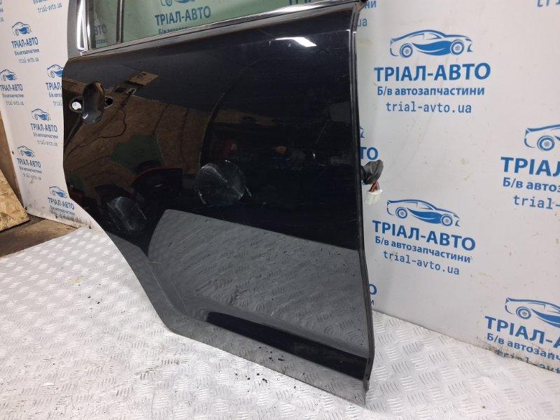 Дверь задняя правая Sportage 2010-2016 SL 2.0 diesel D4HA Дверь задняя правая Sportage 2010-2016 SL 2.0 diesel D4HA