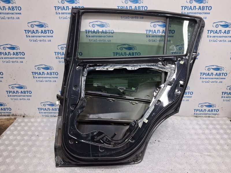 Дверь задняя правая Sportage 2010-2016 SL 2.0 diesel D4HA Дверь задняя правая Sportage 2010-2016 SL 2.0 diesel D4HA