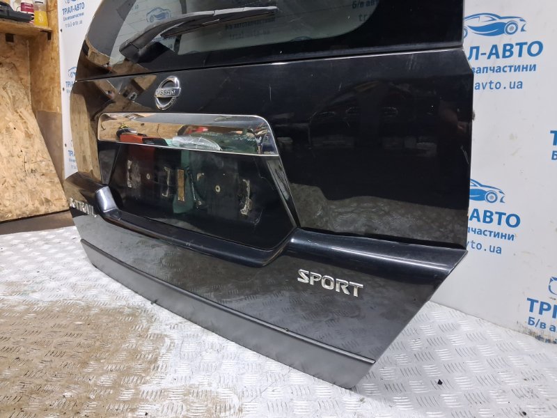Крышка багажника Nissan X-Trail T31 2.5 бензин QR25DE Крышка багажника Nissan X-Trail T31 2.5 бензин QR25DE