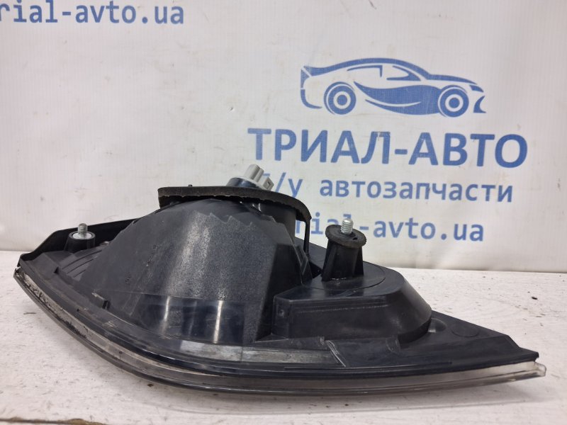 Фонарь задний внутренний правый Mitsubishi Outlander XL 2.2 diesel 4N14 Фонарь задний внутренний правый Mitsubishi Outlander XL 2.2 diesel 4N14