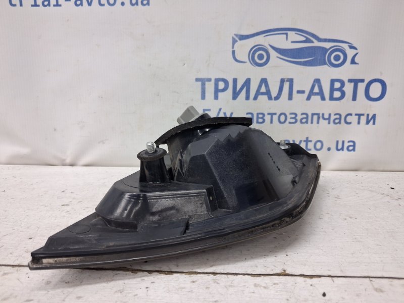 Фонарь задний внутренний левый Mitsubishi Outlander XL 2.2 diesel 4N14 Фонарь задний внутренний левый Mitsubishi Outlander XL 2.2 diesel 4N14