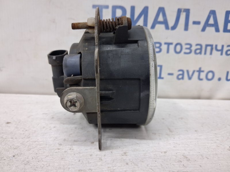 Фара противотуманная Mitsubishi Outlander XL 2.2 diesel 4N14 Фара противотуманная Mitsubishi Outlander XL 2.2 diesel 4N14