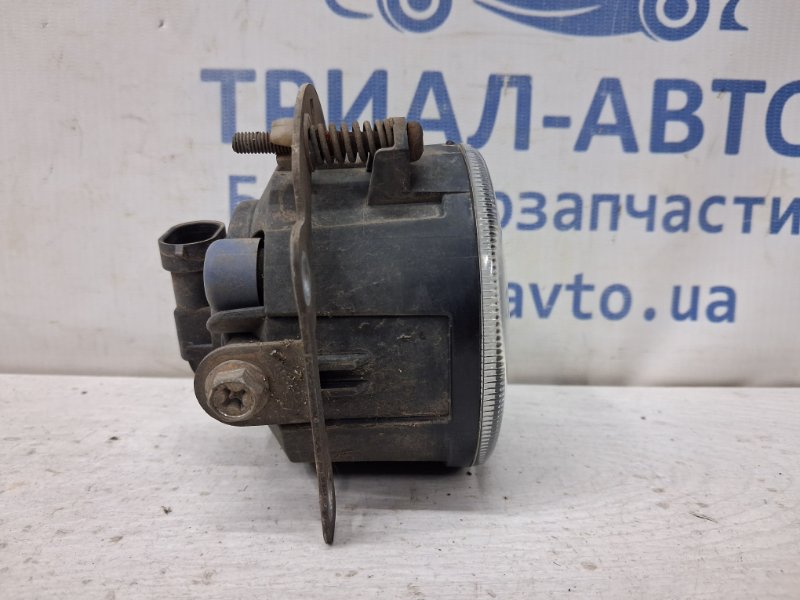 Фара противотуманная Mitsubishi ASX GA 1.8 Diesel 4N13 Фара противотуманная Mitsubishi ASX GA 1.8 Diesel 4N13