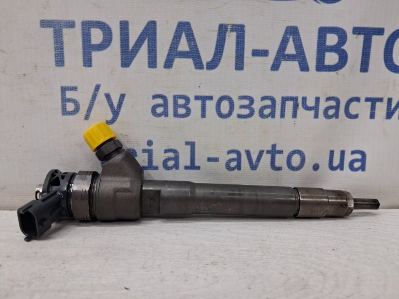 Запчасть форсунка топливная Nissan Qashqai 2013-2022 J11 1.6 diesel R9M 1660000Q2D Б/У Форсунка топливная Nissan Qashqai 2013-2022 J11 1.6 diesel R9M 1660000Q2D Б/У