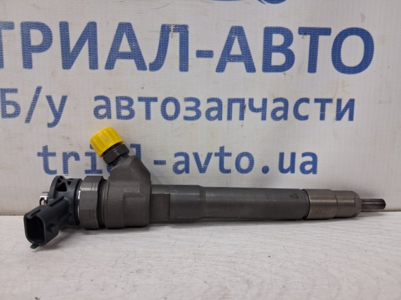 Запчасть форсунка топливная Nissan Qashqai 2013-2022 J11 1.6 diesel R9M 1660000Q2D Б/У Форсунка топливная Nissan Qashqai 2013-2022 J11 1.6 diesel R9M 1660000Q2D Б/У