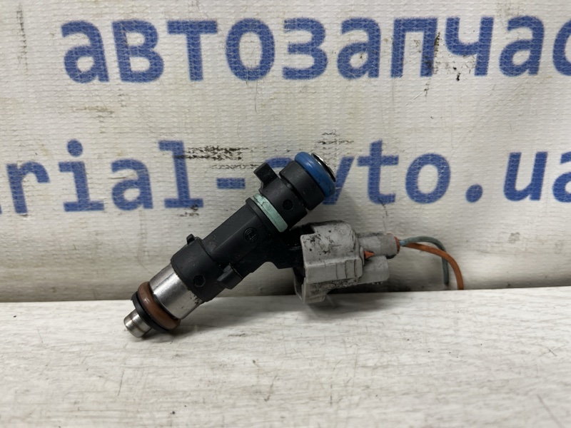 Форсунка топливная X-Trail 2007-2015 T31 2.5 бензин QR25DE Форсунка топливная X-Trail 2007-2015 T31 2.5 бензин QR25DE
