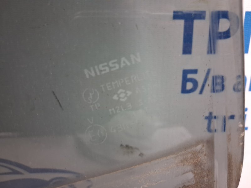 Стекло двери заднее левое Nissan X-Trail T31 2.5 бензин QR25DE Стекло двери заднее левое Nissan X-Trail T31 2.5 бензин QR25DE