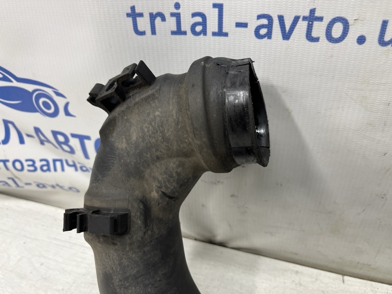 Патрубок турбины Mitsubishi Outlander XL 2.2 diesel 4N14 Патрубок турбины Mitsubishi Outlander XL 2.2 diesel 4N14