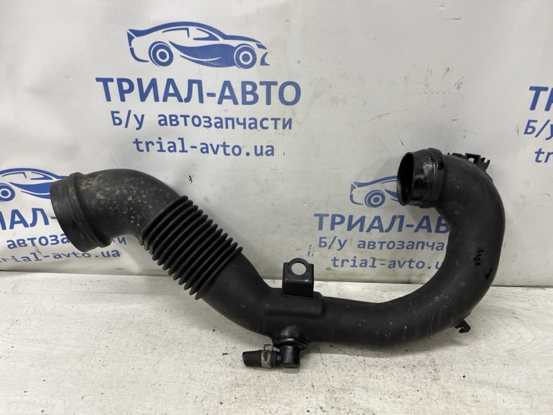 Патрубок турбины Outlander 2007-2012 XL 2.2 diesel 4N14 Патрубок турбины Outlander 2007-2012 XL 2.2 diesel 4N14