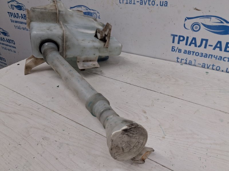 Бачок омывателя Mitsubishi Outlander XL 2.2 diesel 4N14 Бачок омывателя Mitsubishi Outlander XL 2.2 diesel 4N14