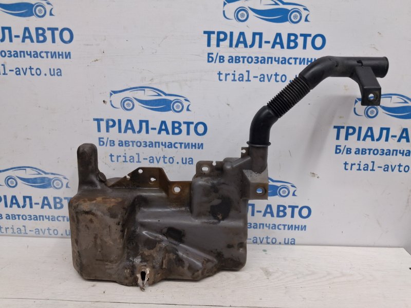 Бачок омывателя Pajero Sport 1996-2008 K9 2.5 Diesel 4D56 Бачок омывателя Pajero Sport 1996-2008 K9 2.5 Diesel 4D56