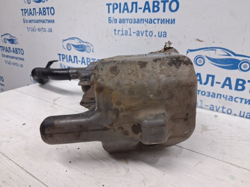 Бачок омывателя Pajero Sport 1996-2008 K9 2.5 Diesel 4D56 Бачок омывателя Pajero Sport 1996-2008 K9 2.5 Diesel 4D56