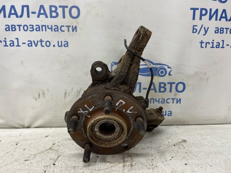 Кулак поворотный левый со ступицей Outlander 2007-2012 XL 2.2 diesel 4N14 Кулак поворотный левый со ступицей Outlander 2007-2012 XL 2.2 diesel 4N14
