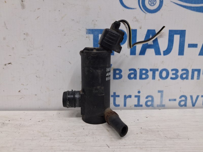 Запчасть насос омывателя стекла Mazda 3 2003-2009 BK 1.6 бензин Z6 BP4K-51-811 Б/У Насос омывателя стекла Mazda 3 2003-2009 BK 1.6 бензин Z6 BP4K-51-811 Б/У